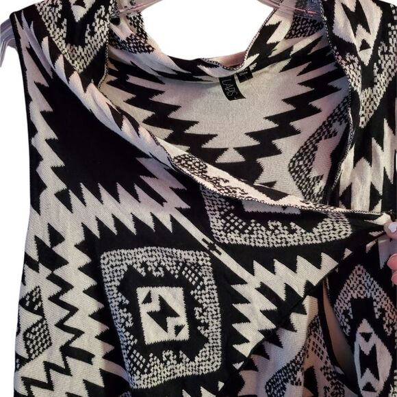 Lapis Long Knit Vest Black / Cream Large - Picture 4 of 8